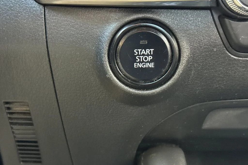 Used 2019 Crystal Blue Mazda Preferred image 22