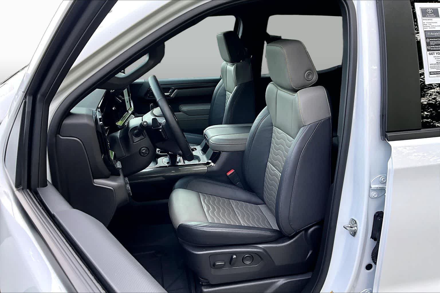 2025 Chevrolet Silverado 1500 ZR2 - Photo 9