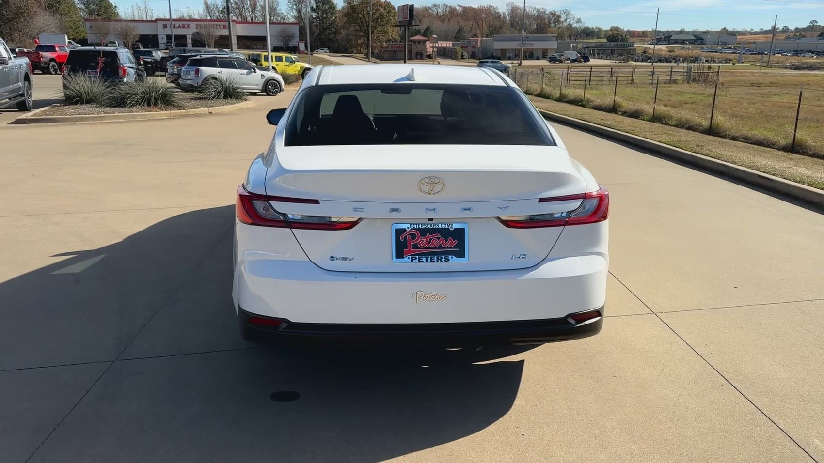 Used 2025 Ice Toyota LE image 8