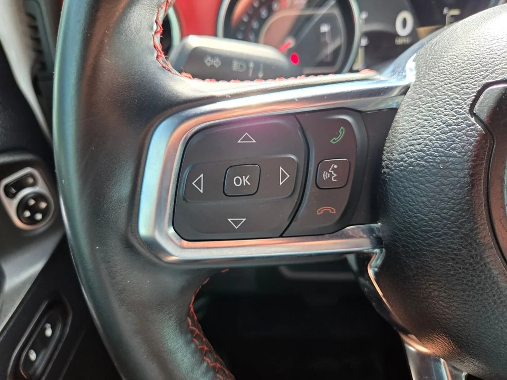 Used 2018 White Jeep Unlimited Rubicon image 32