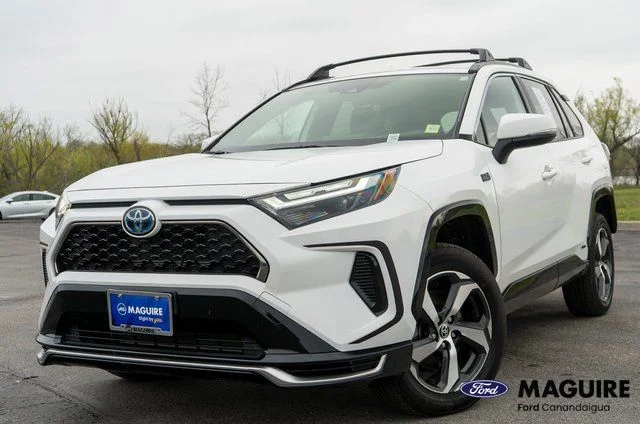 Used 2023 White Toyota SE image 1