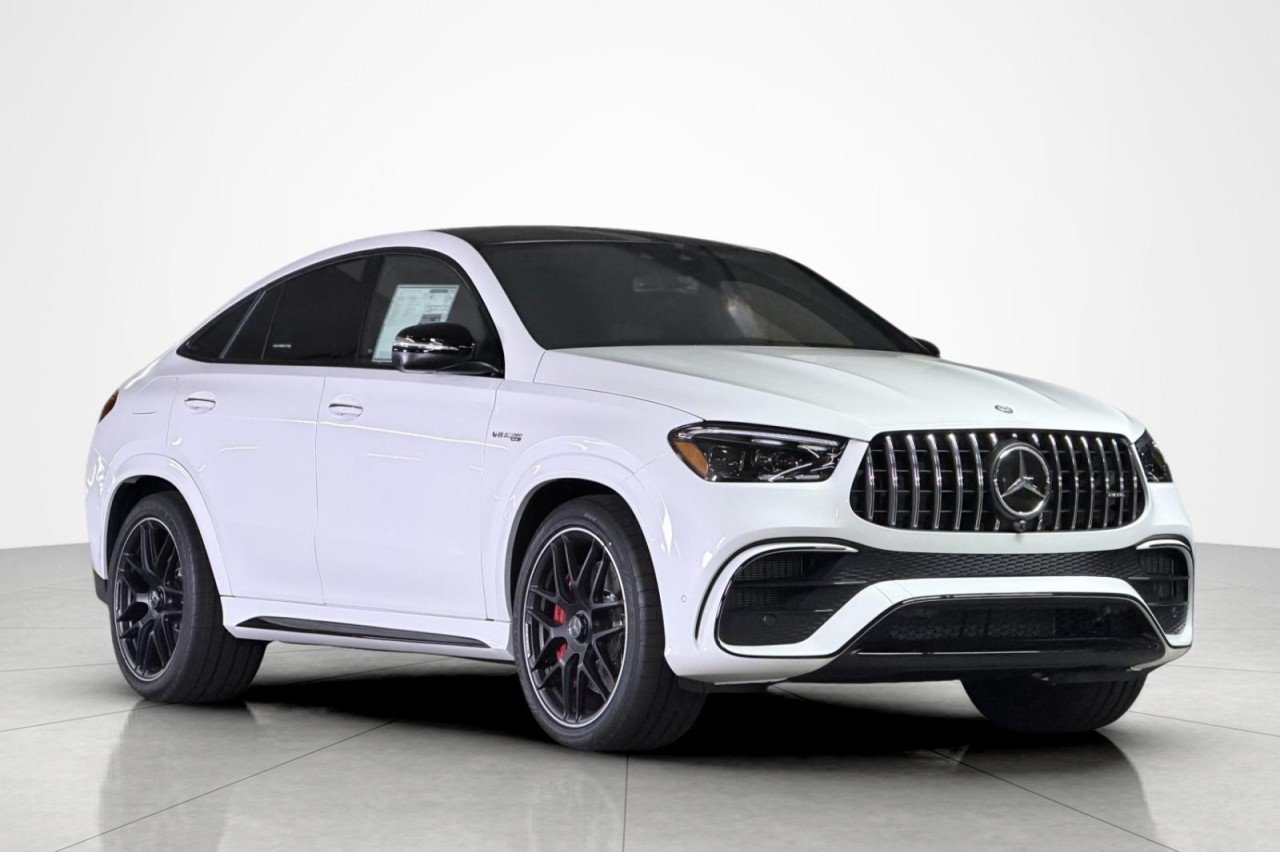 New 2026 MANUFAKTUR Moonlight White Metallic Mercedes-Benz AMG® GLE 63 S 4MATIC+ Coupe image 5