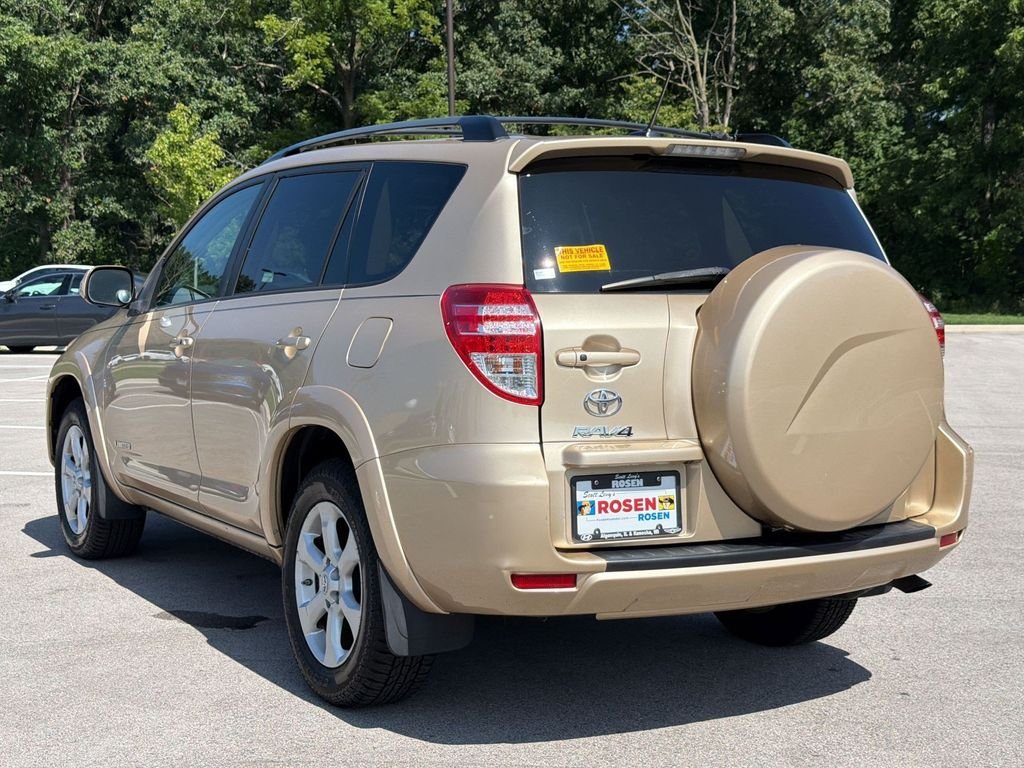 Used 2011  Toyota Limited image 5