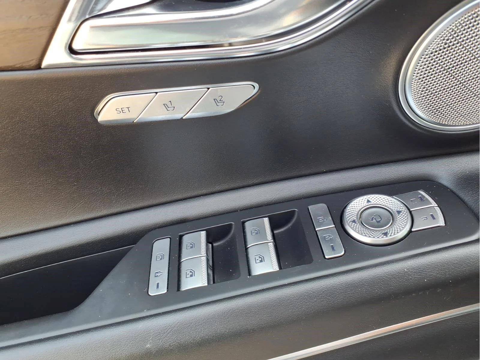 Used 2024  GENESIS 3.5T AWD image 18