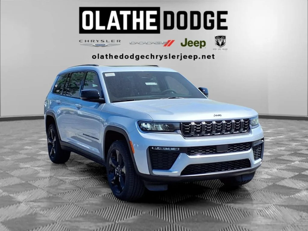 New 2026 Silver Zynith Exterior Paint Jeep Limited image 30