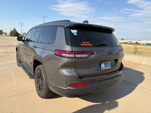 Used 2025 Gray Jeep Altitude X image 2