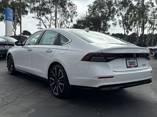New 2026 Platinum White Pearl Honda Touring image 7