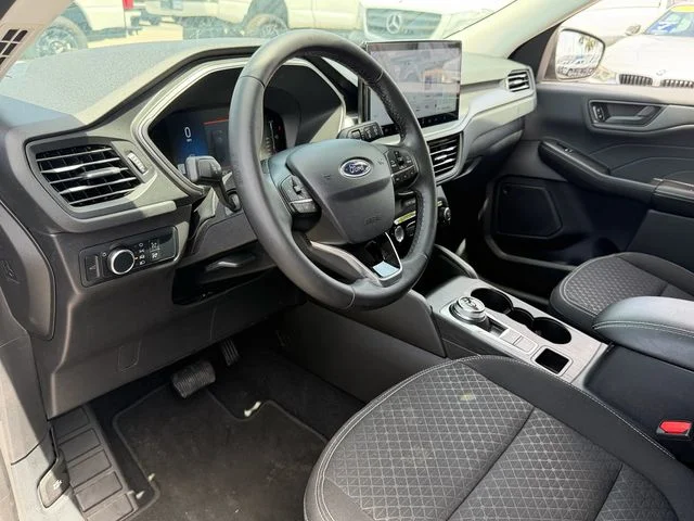 Used 2024 Gray Ford Active image 10