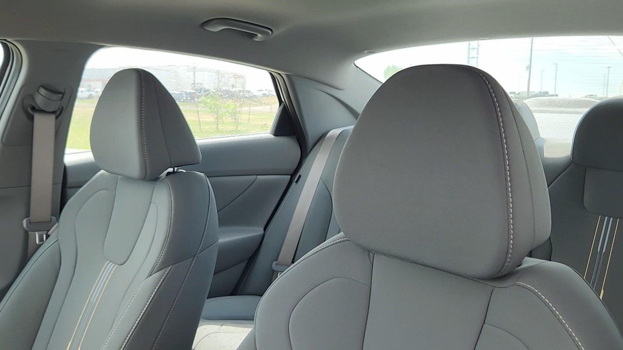 New 2026 Serenity White Hyundai SEL Sport image 9