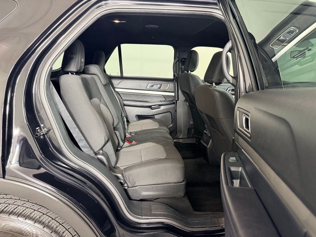 Used 2018 Black Ford XLT image 30