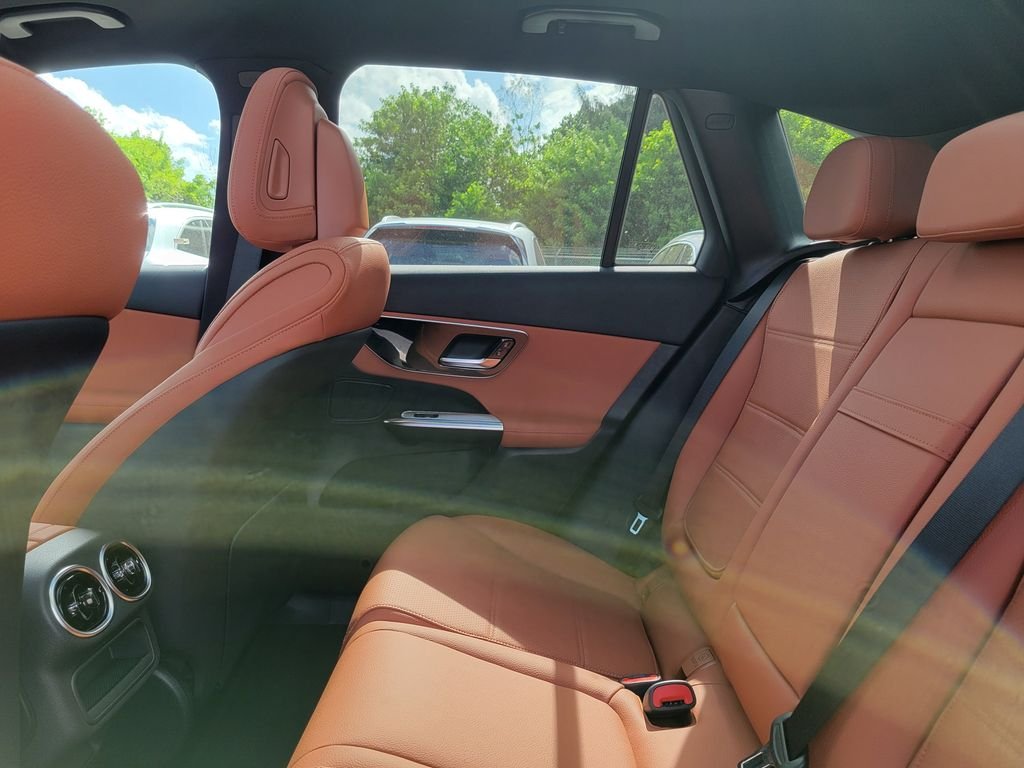 New 2026 Cirrus Silver Metallic Mercedes-Benz GLC 300 image 9