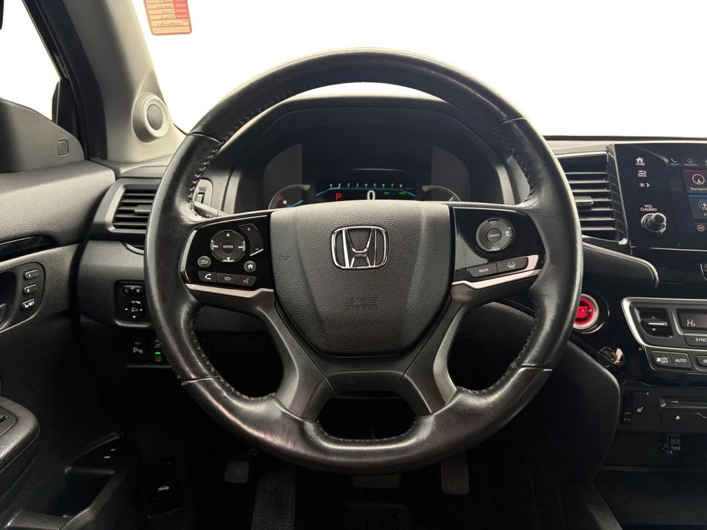 Used 2019  Honda Touring image 13
