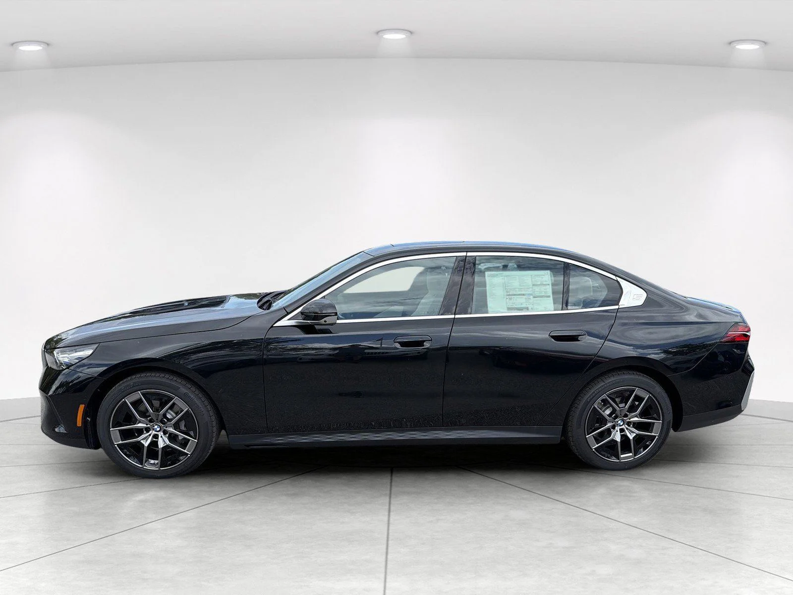 New 2027 Black Sapphire Metallic BMW 530i xDrive image 5