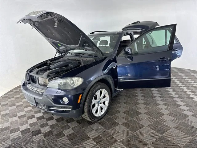 Used 2007  BMW 4.8i image 10