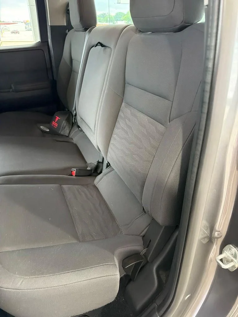 Used 2022 Gray Nissan S image 9