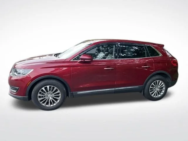 Used 2017  Lincoln Select image 7