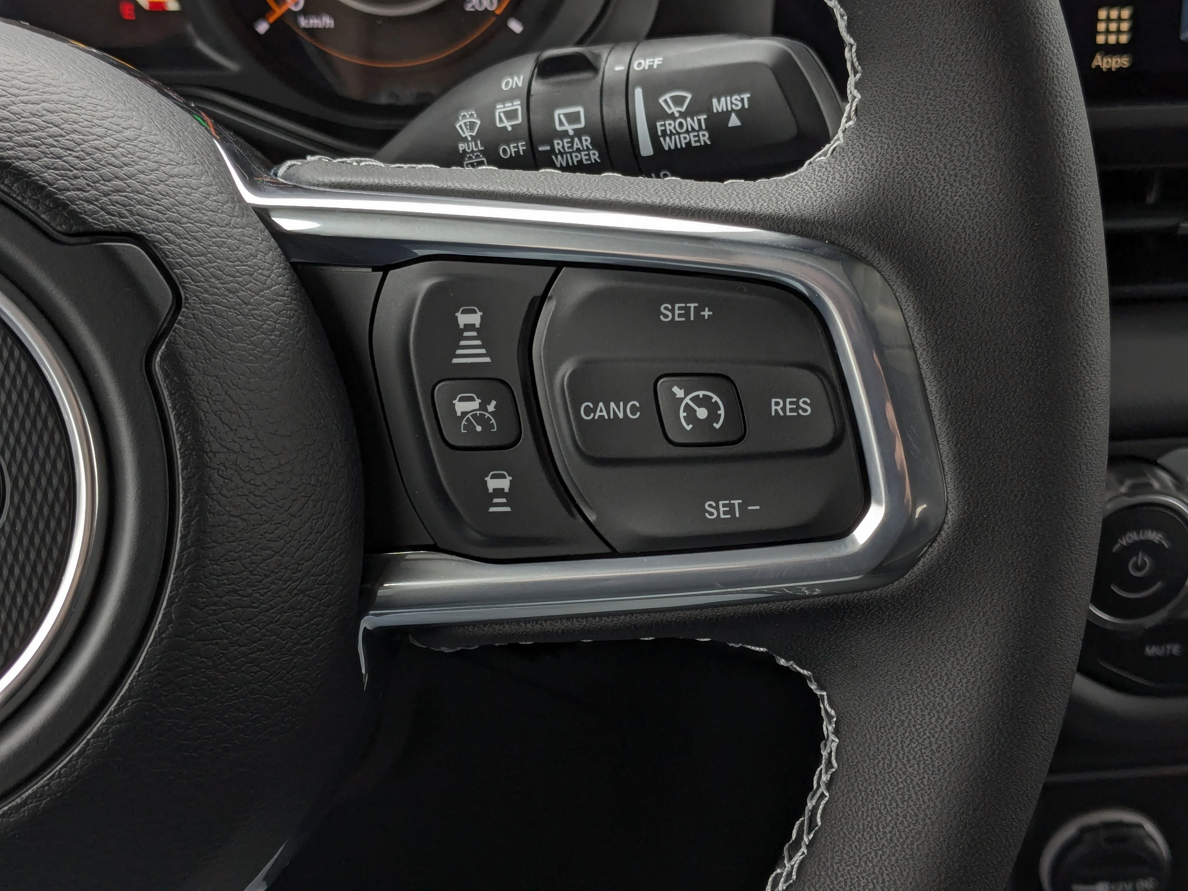 New 2025 White Jeep Sahara - - McKinley Leather Seats - Technology Grp - Safety Grp - Alpine Prem Audio & Tons More! image 16