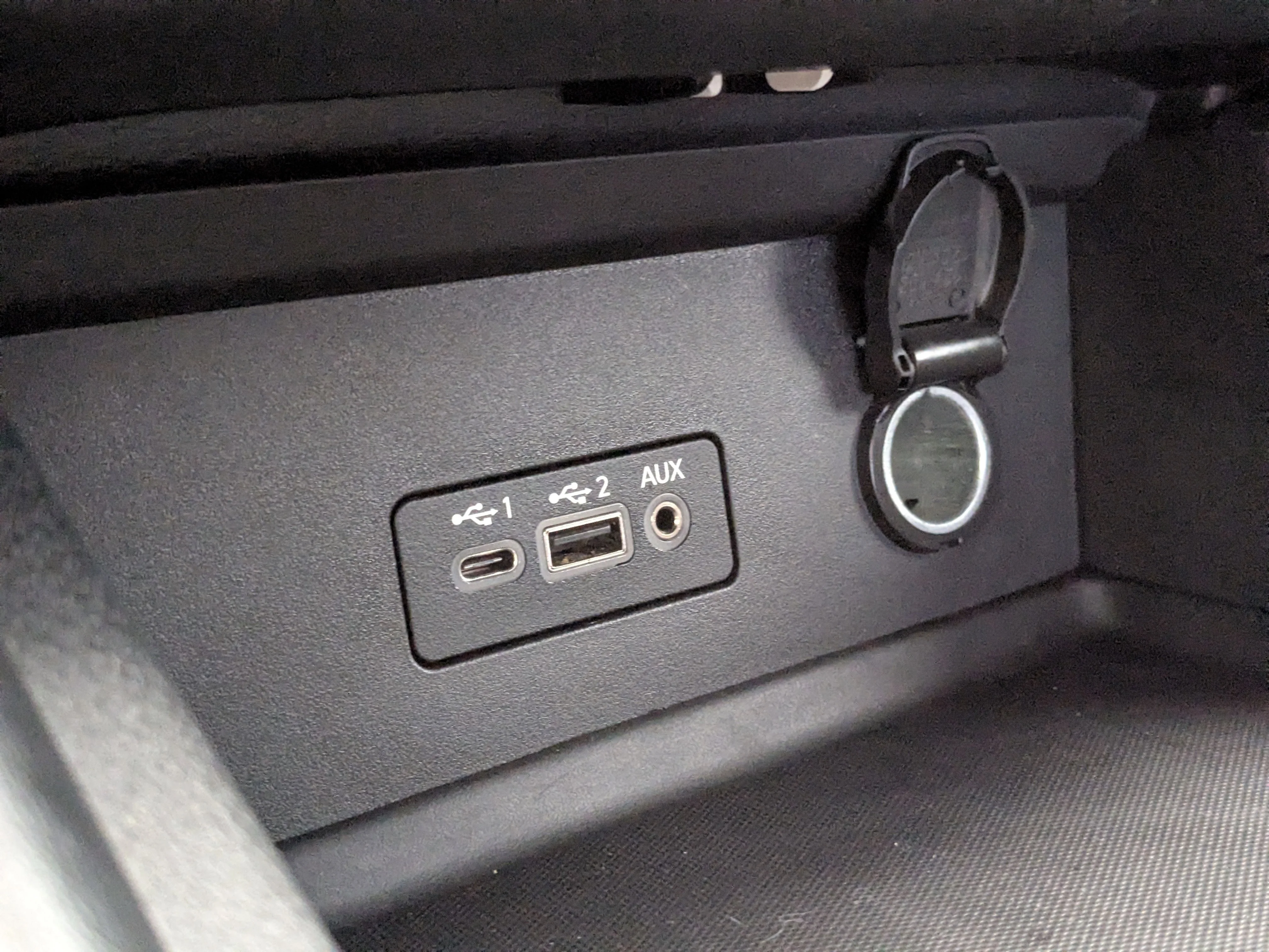 Used 2020  Nissan SR - Safety Shield 360 - Bose Audio - Surround Camera & More image 19