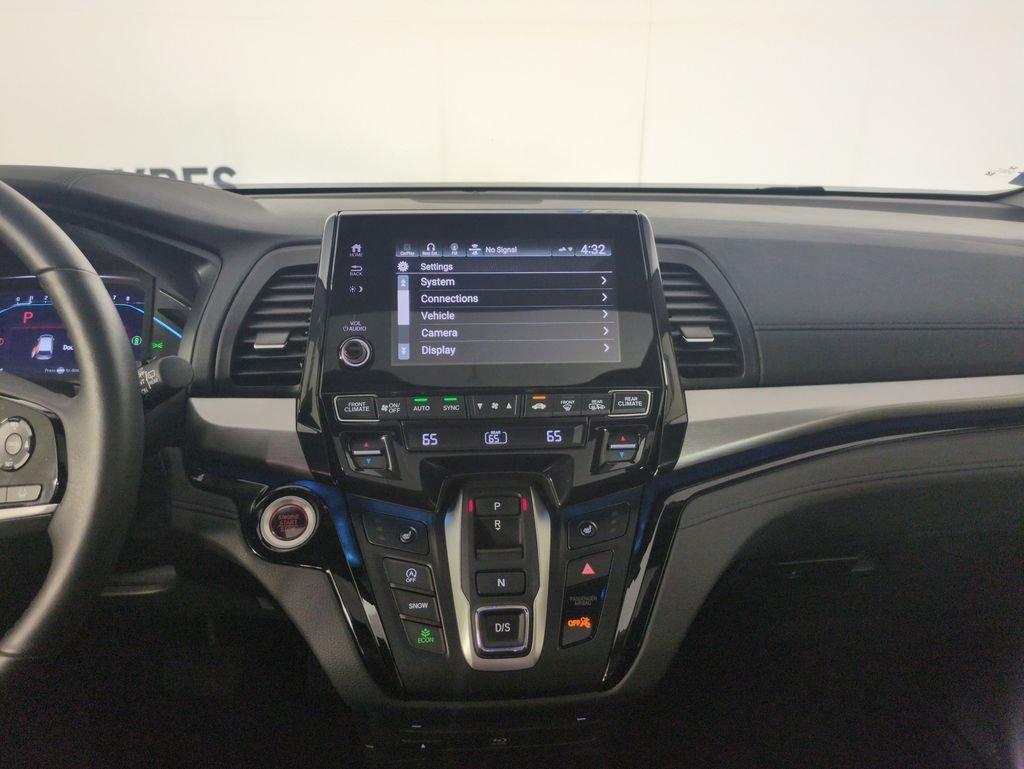 Used 2024 Crystal Black Pearl Honda Touring image 18