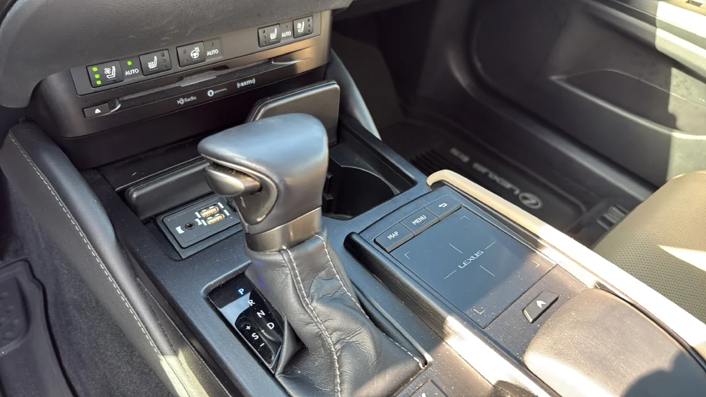Used 2020 Silver Lexus 300h image 29