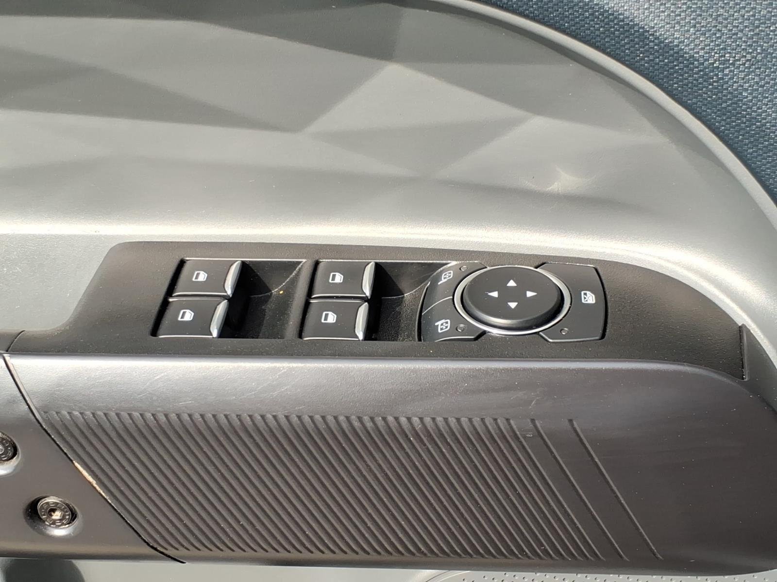 Used 2024 Iconic Silver Metallic Ford LARIAT image 13