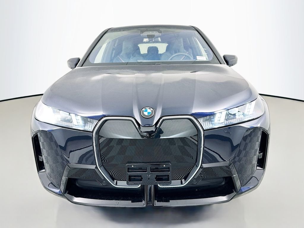 Used 2026 Carbon Black Metallic BMW xDrive45 image 2