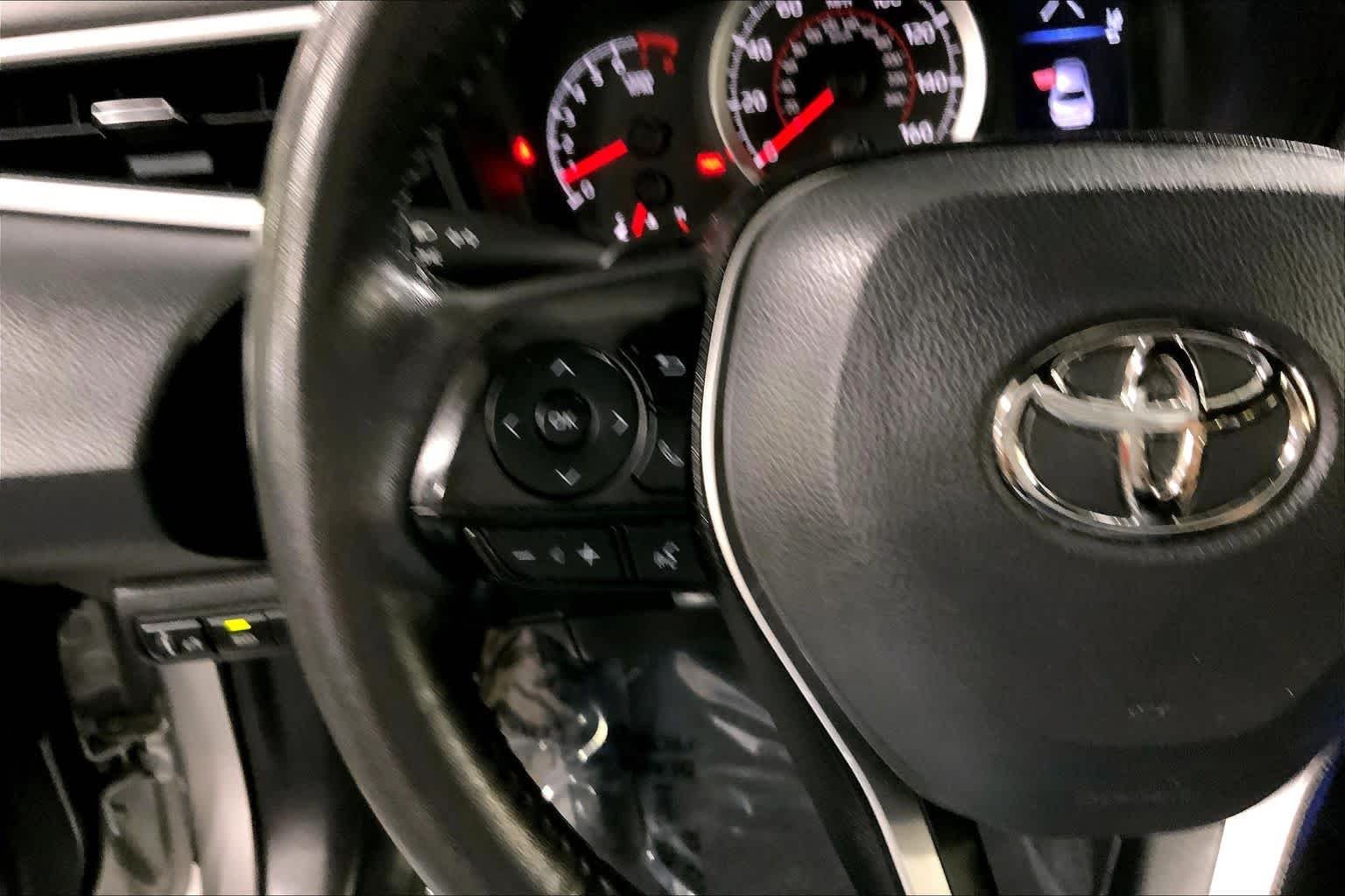 Used 2022 Classic Silver Metallic Toyota SE image 24