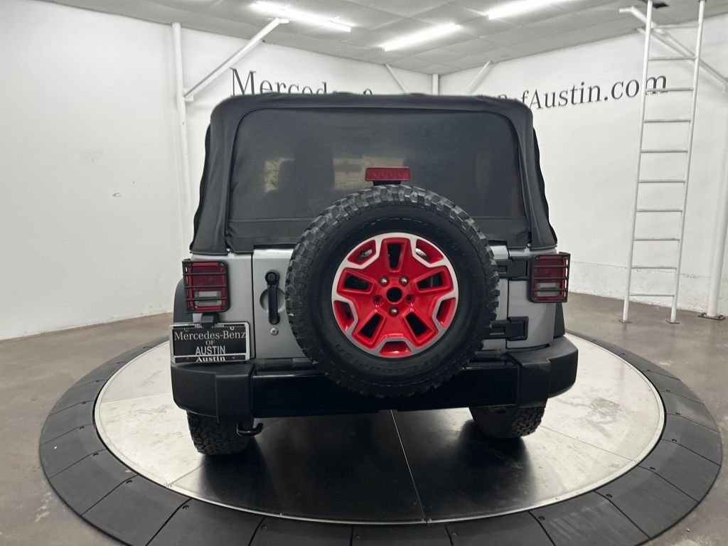 Used 2015 Silver Jeep Sport image 3