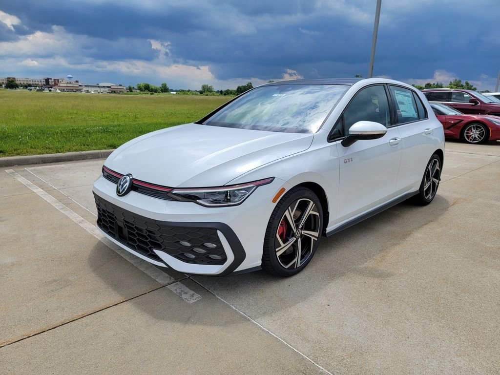 2025 Volkswagen Golf GTI SE - Photo 38