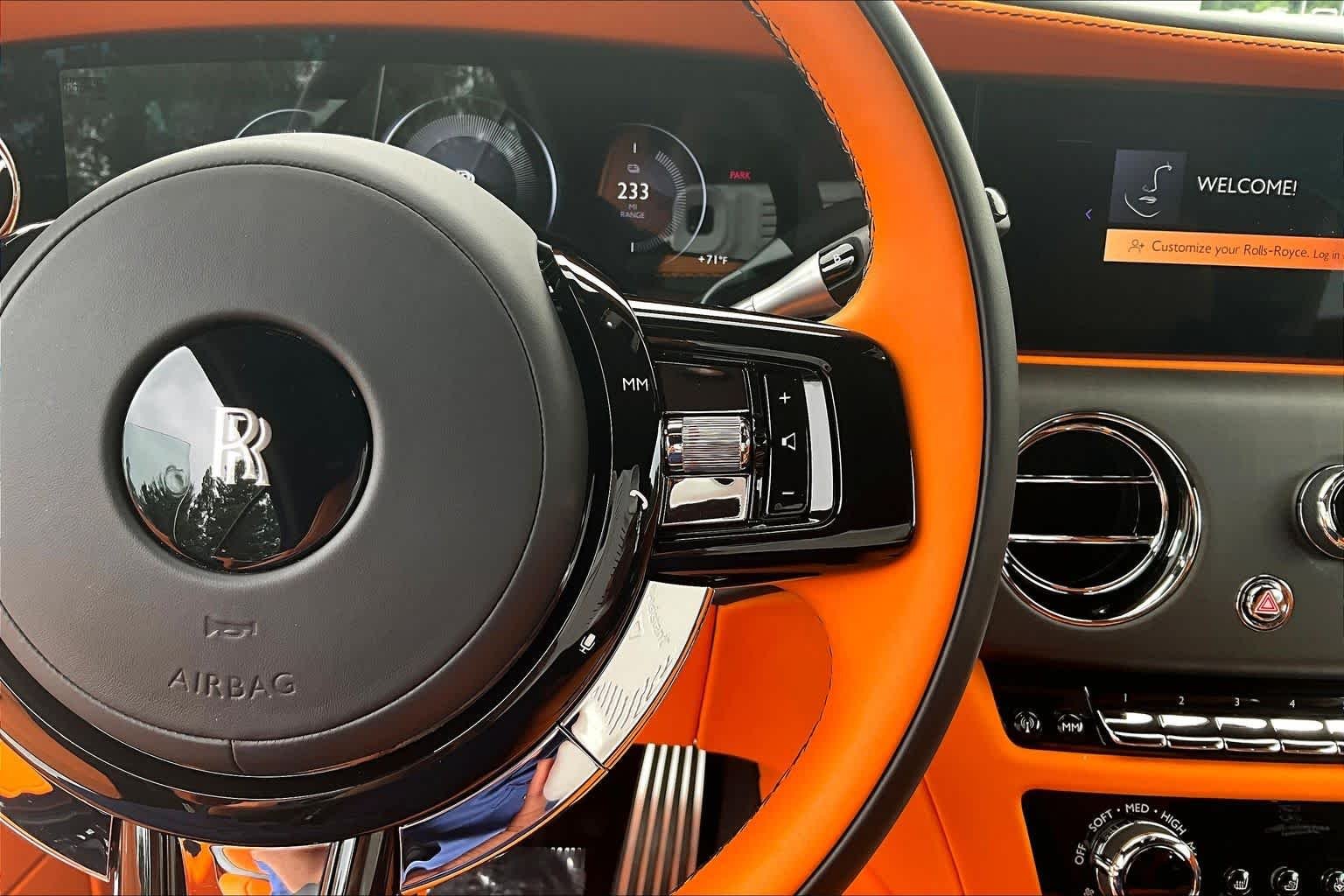 Used 2024 Black Diamond Rolls-Royce  image 23