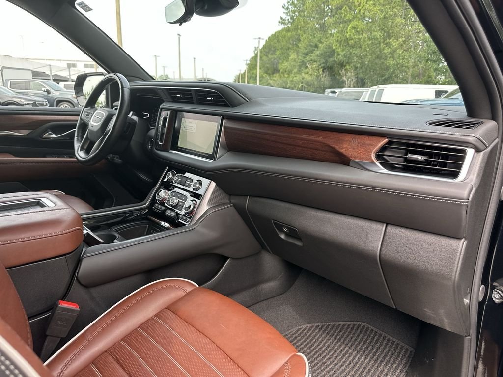 2024 GMC Yukon Denali Ultimate - Photo 29