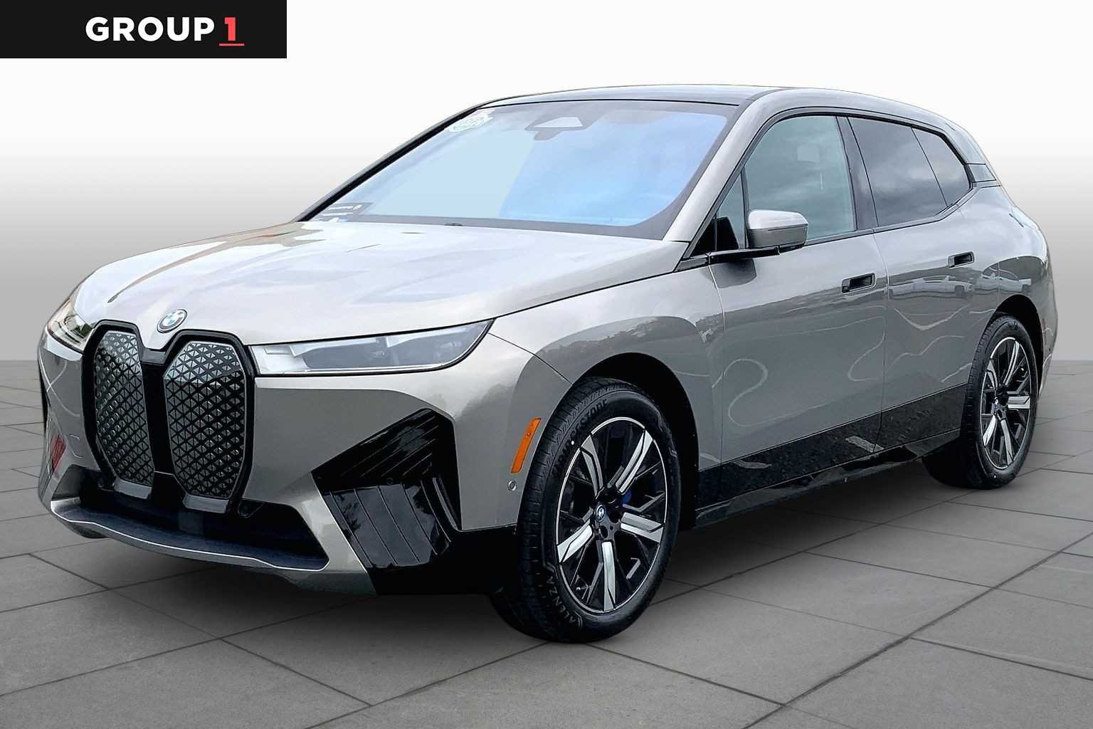 2023 BMW iX xDrive50's photo