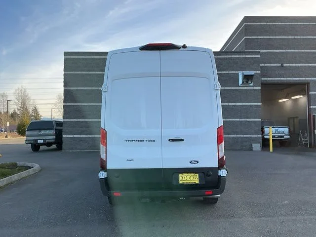 New 2026 Oxford White Ford Base image 5