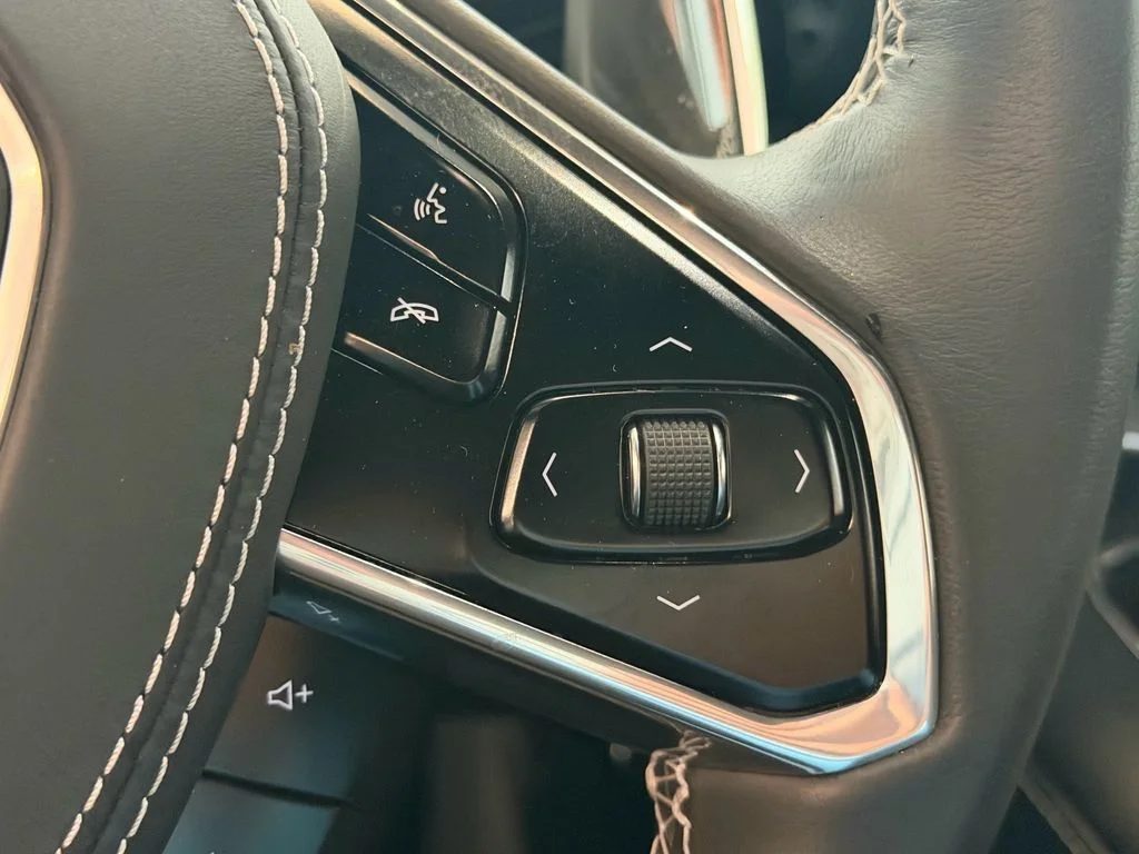 Used 2025 Black Chevrolet E-Ray image 15