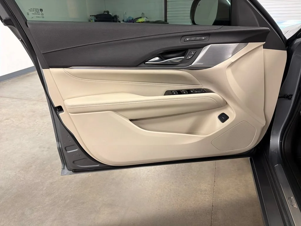 Used 2021 SATIN STEEL METALLIC Cadillac Premium Luxury image 19