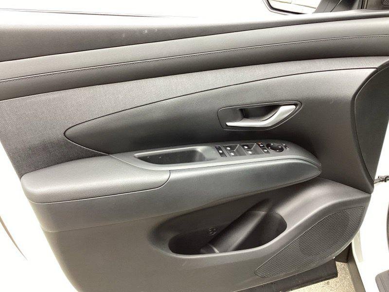 New 2026 White Hyundai SEL Convenience image 22