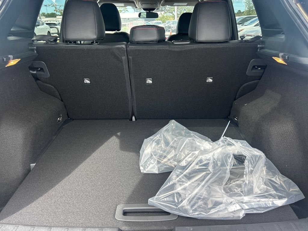 New 2026 Nissan Kicks SR 4D Sport Utility