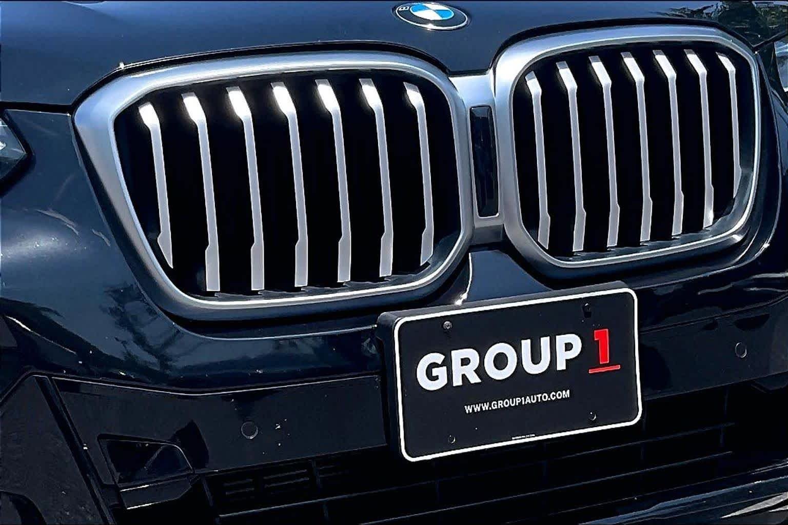Used 2022 Black Sapphire Metallic BMW xDrive30i image 31