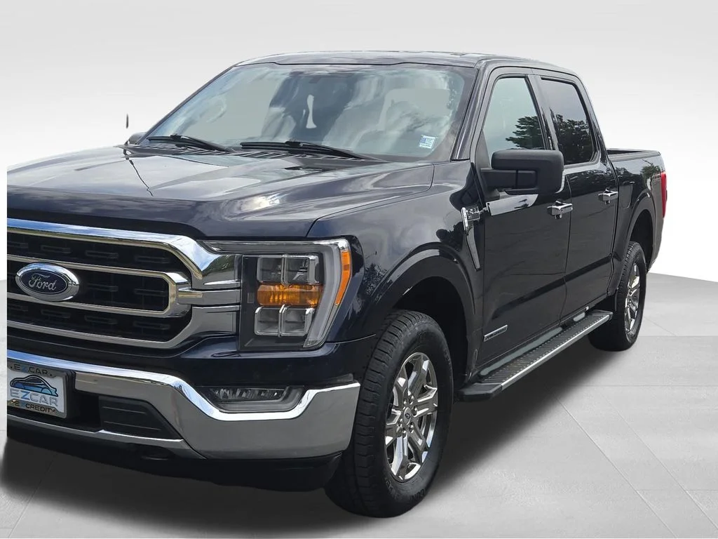 Used 2023 Blue Metallic Ford XLT image 15