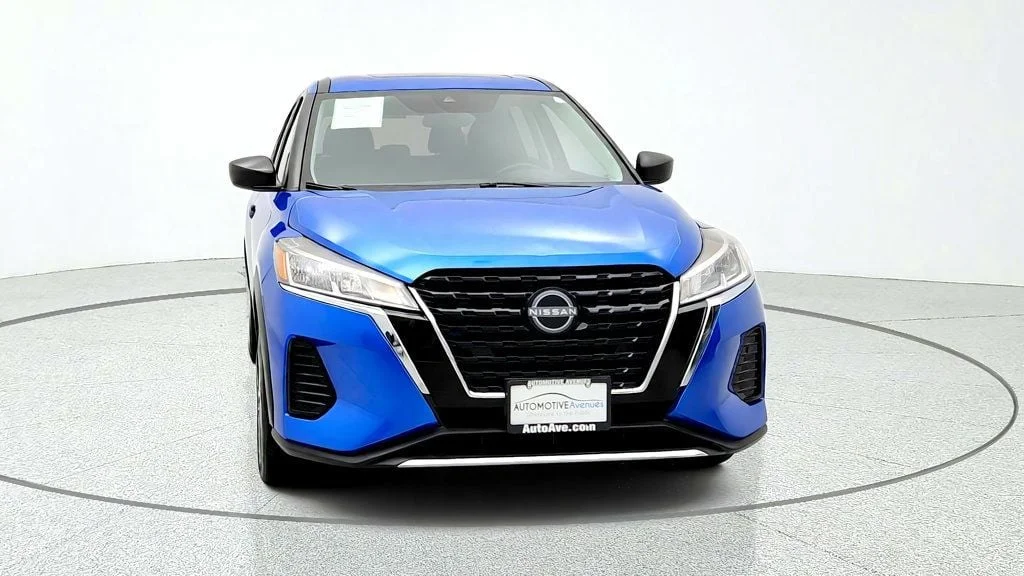 Used 2023 Electric Blue Metallic Nissan S FWD image 2