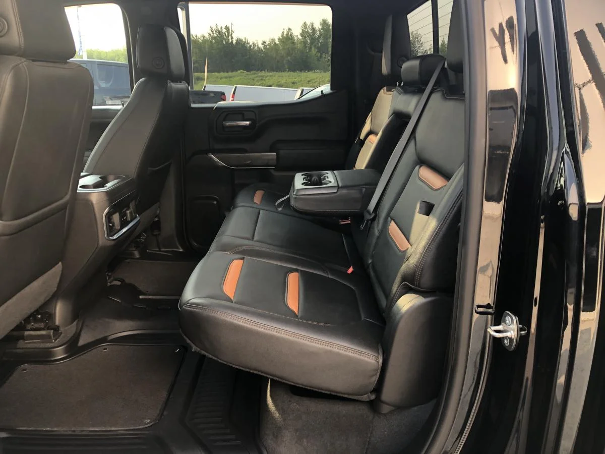 Used 2022 Black GMC 4WD Crew Cab 147" AT4 image 18