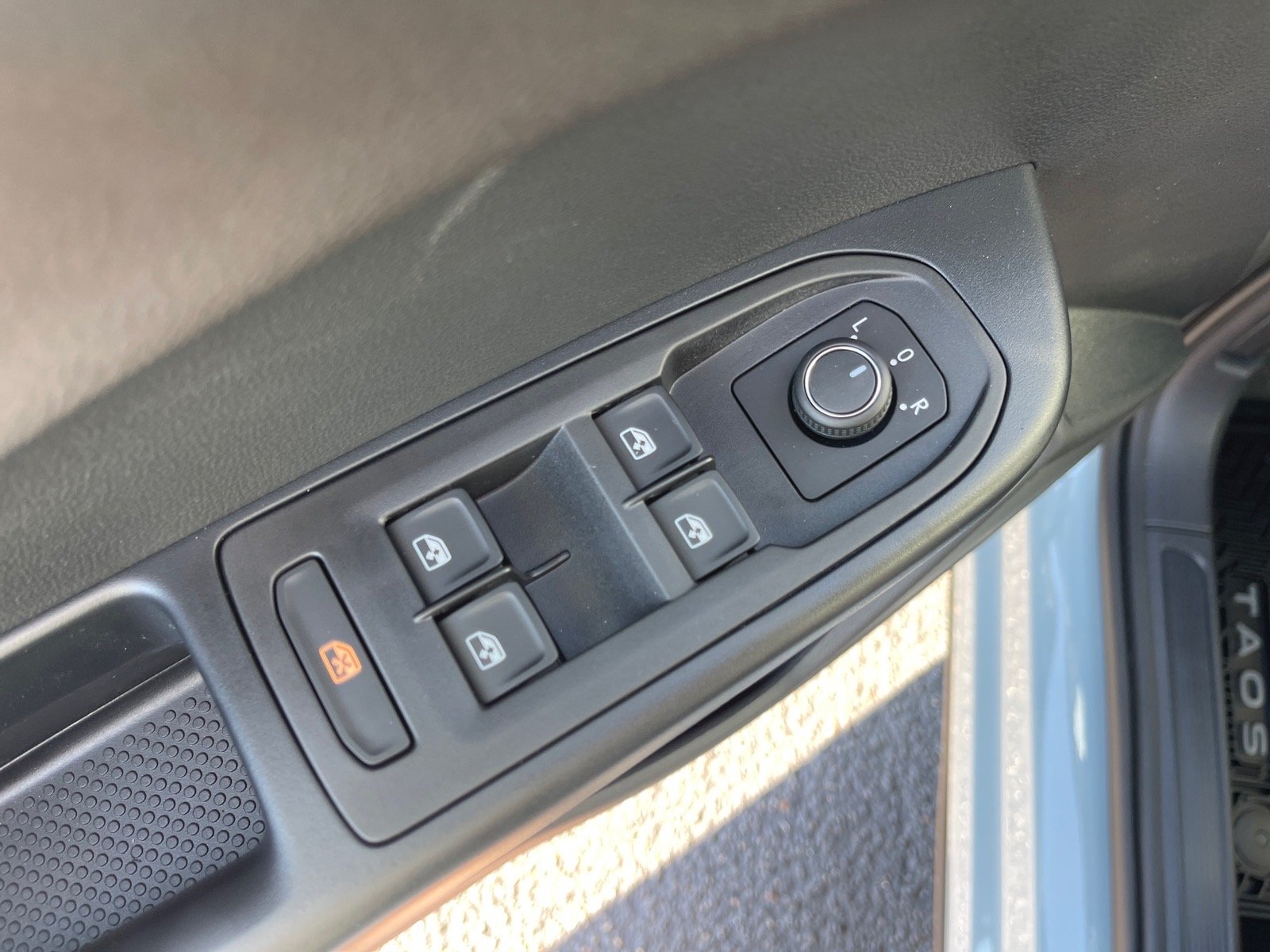 New 2027 Platinum Gray Metallic 2r2r Volkswagen Sport image 8