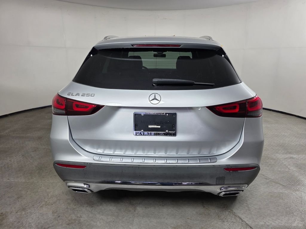 Used 2021 Silver Mercedes-Benz GLA 250 image 5