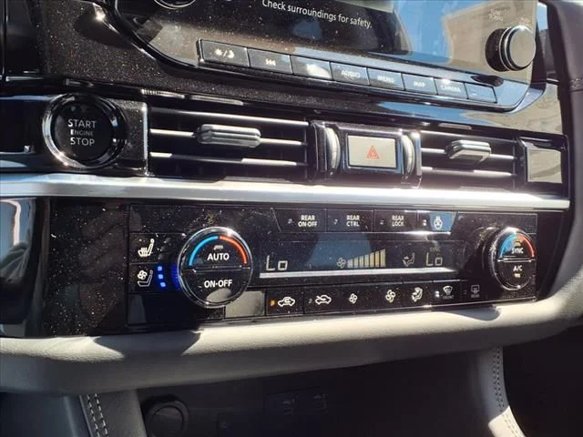 2025 Nissan Pathfinder Platinum - Photo 16