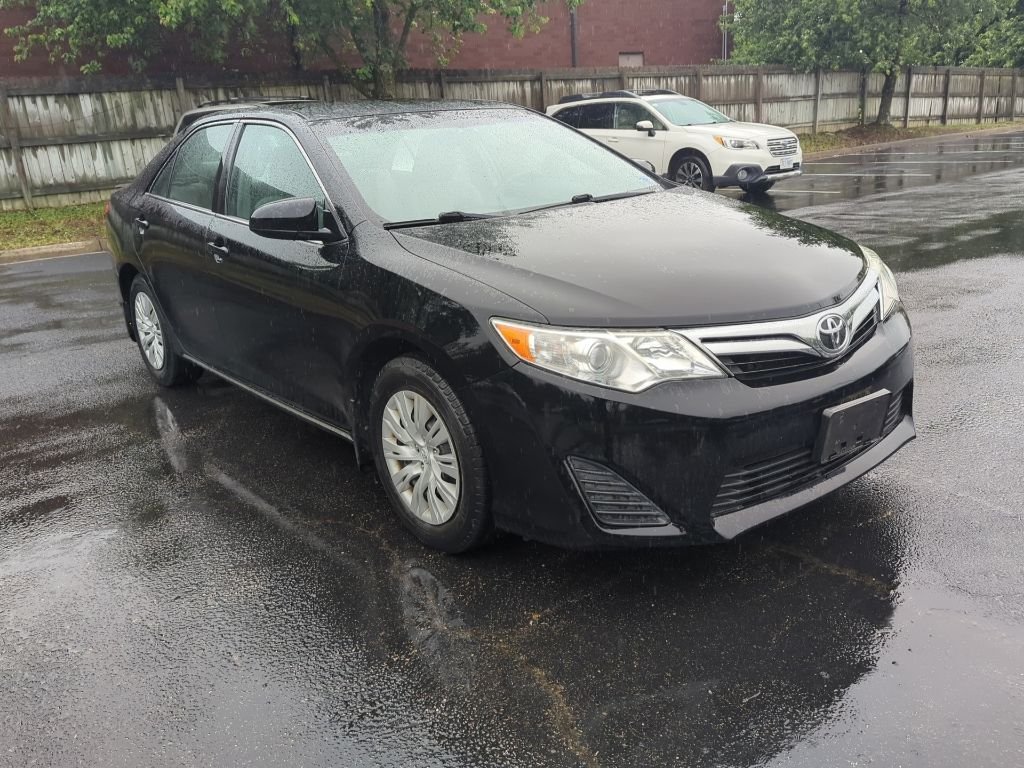 2012 Toyota Camry 2.5 Auto LE's photo
