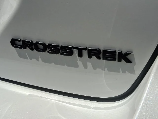 New 2026 CRYSTAL WHITE PEARL Subaru Base image 25