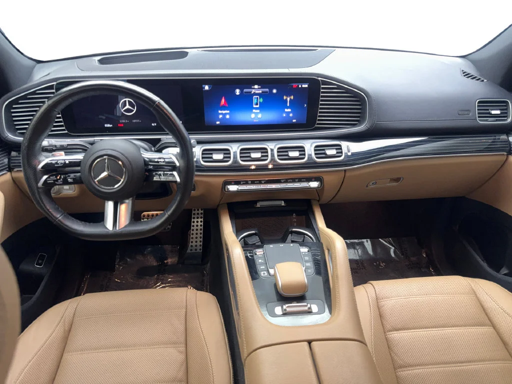 Used 2025 White Mercedes-Benz GLS 450 image 55