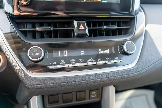 Used 2023  Toyota LE image 26