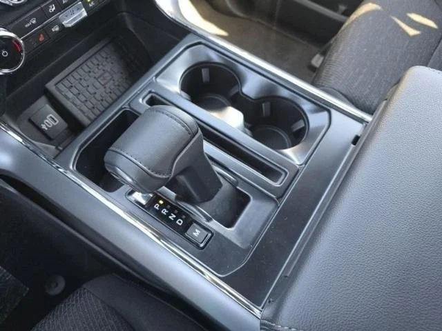 2025 Ford F-150 XLT - Photo 38