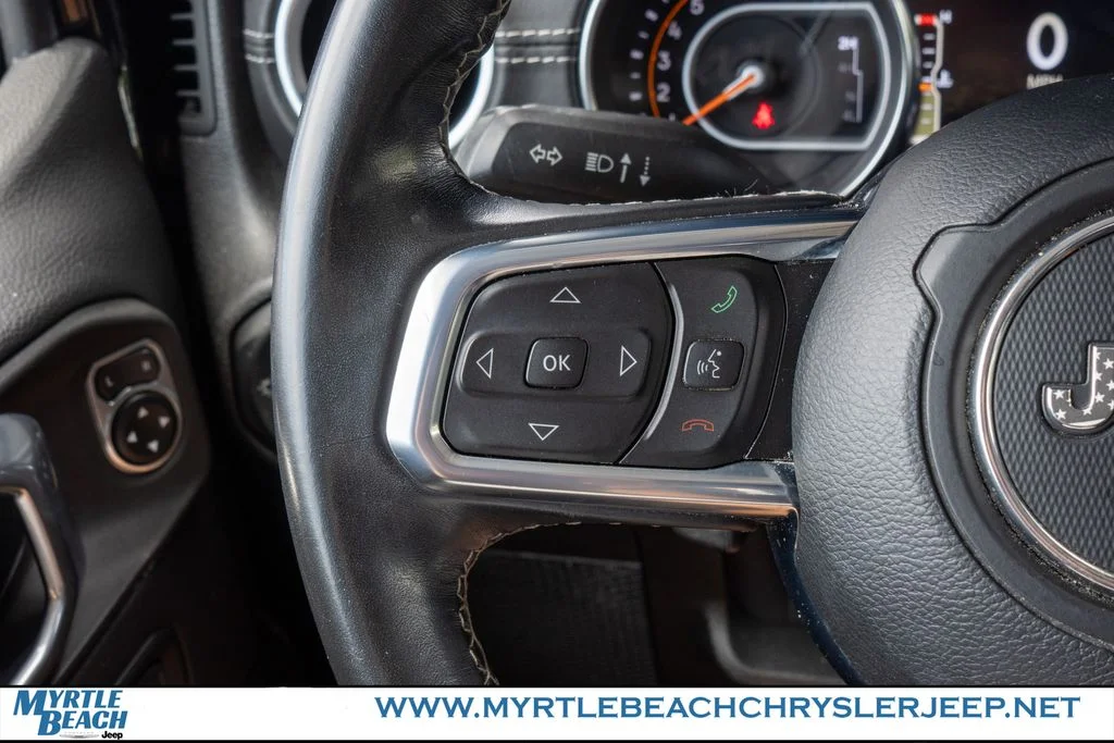 Used 2021 Black Clearcoat Jeep Overland image 29